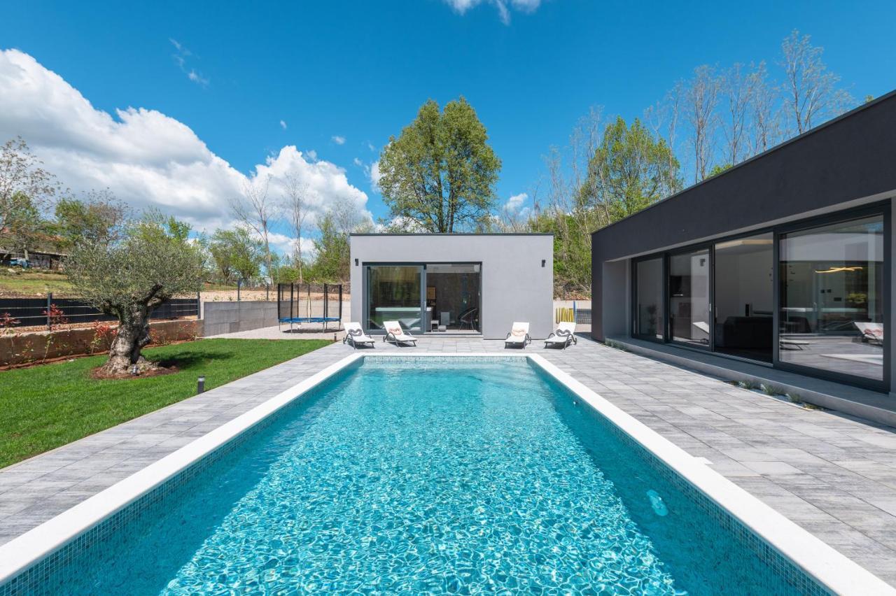 Green Luxury II With Heated Pool, Jacuzzi & Sauna Ruzici  Buitenkant foto