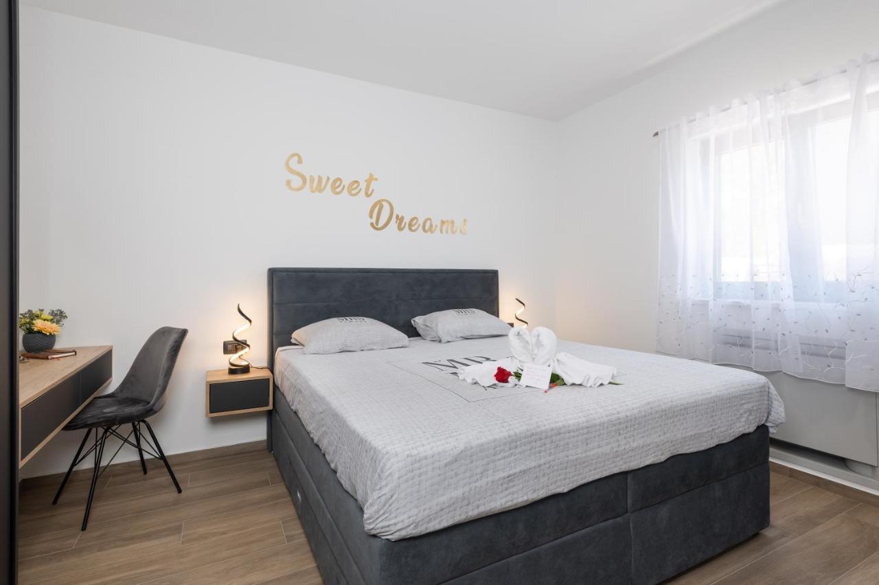 Green Luxury II With Heated Pool, Jacuzzi & Sauna Ruzici  Buitenkant foto