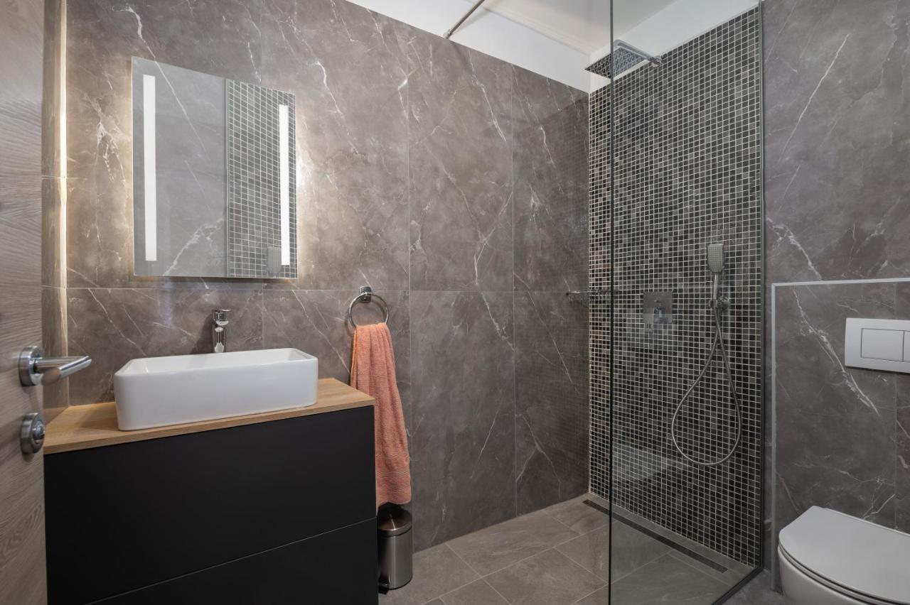 Green Luxury II With Heated Pool, Jacuzzi & Sauna Ruzici  Buitenkant foto